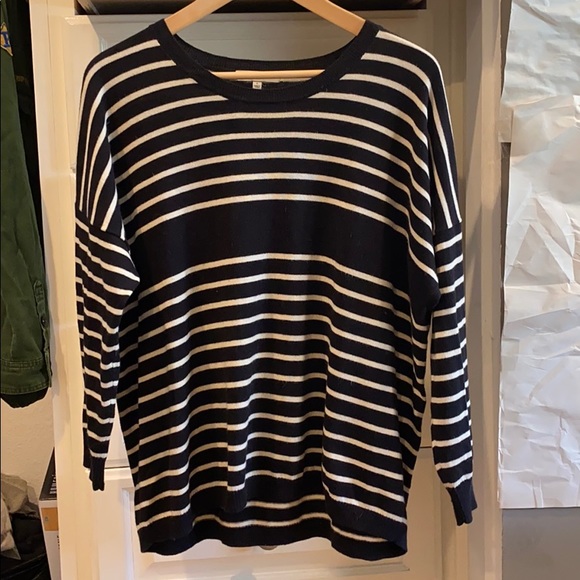 Madewell Crewneck Sweater - Picture 2 of 8